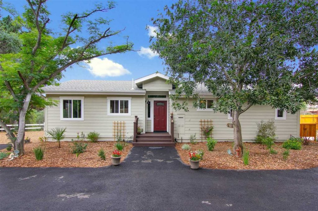 New Listing 1162 Via Encinos Drive, Fallbrook, CA 92028 Home for