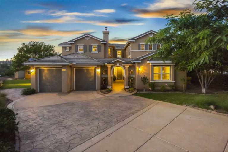 New Listing 369 Highland Oaks Ct., Fallbrook, CA 92028 Home for